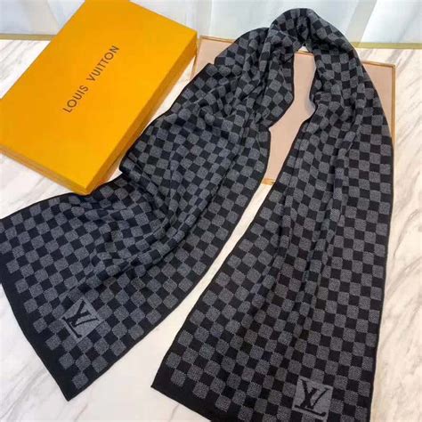 black louis vuitton scarf mens